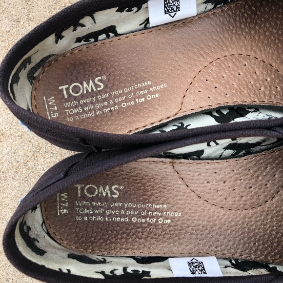 Black Toms - Picture 2 of 4